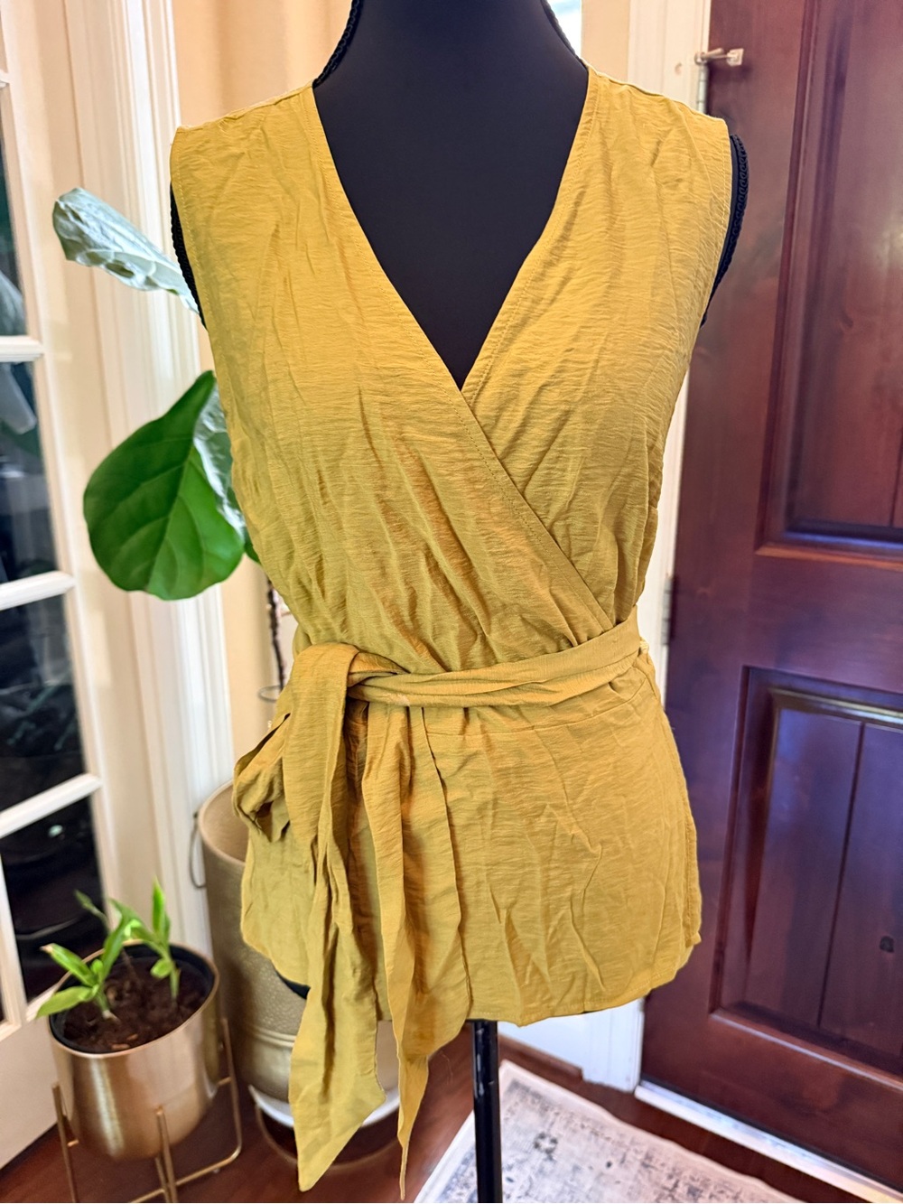 Banana Republic Fall, Mustard Women's V Neck Wrap Top NWT Size S